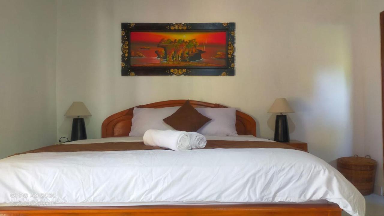 Serongga guest house Lebih Bagian luar foto