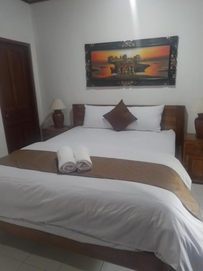 Serongga guest house Lebih Bagian luar foto