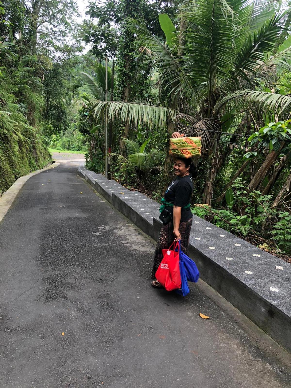 Serongga guest house Lebih Bagian luar foto