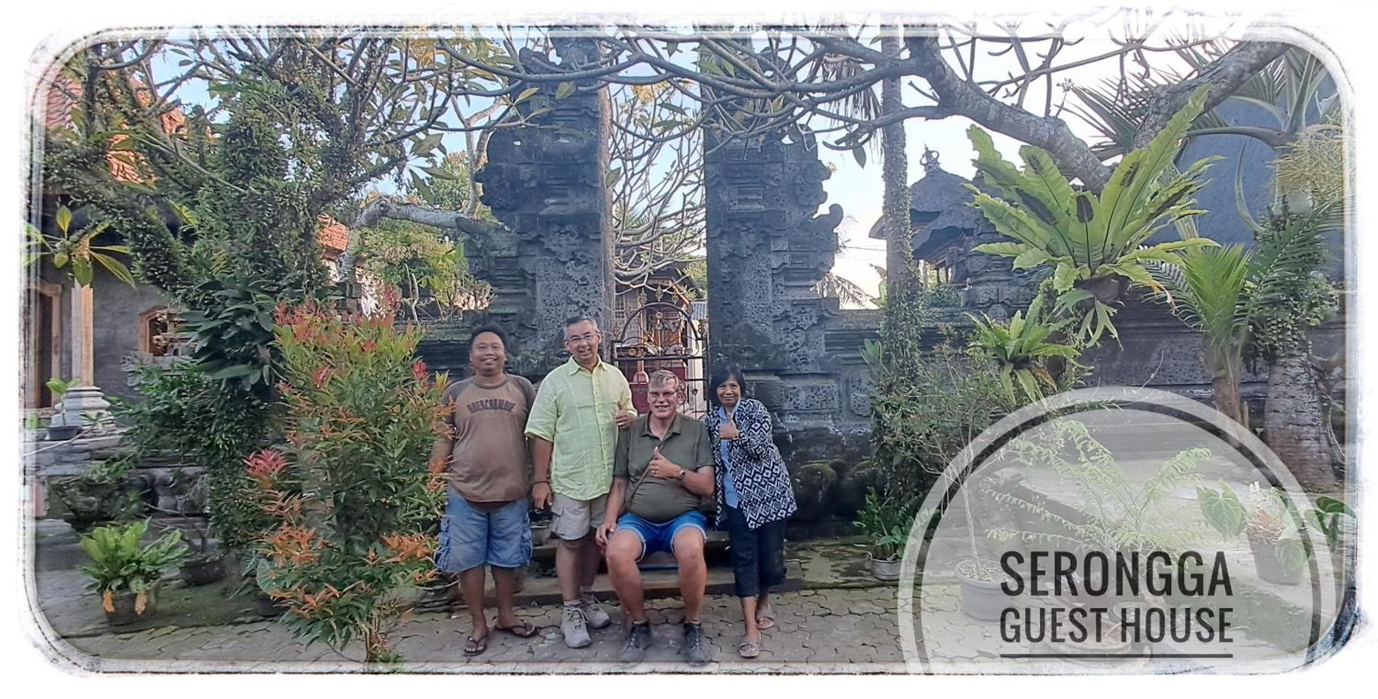 Serongga guest house Lebih Bagian luar foto
