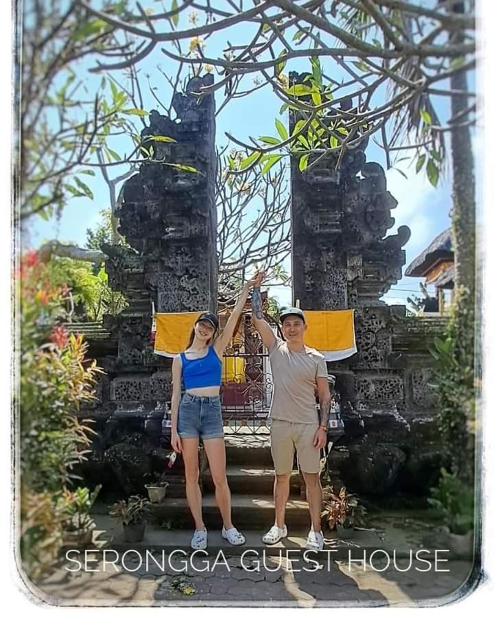 Serongga guest house Lebih Bagian luar foto